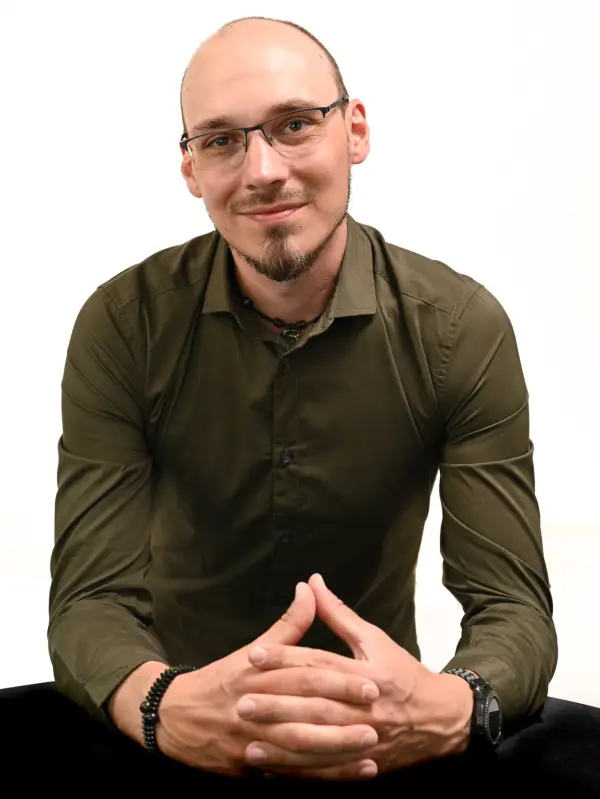 Google Profilbild Mann mit Brille